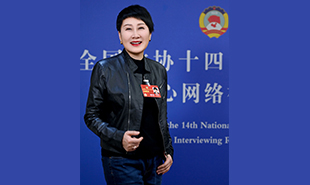 全國政協(xié)委員，中國國家話劇院一級演員張凱麗