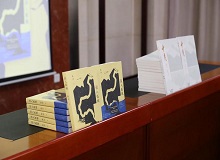 陳河：“文學騎手”一直在路上長篇小說《誤入孤城》作為陳河經(jīng)驗與想象的最新成果，為讀者展示了一幅描繪清末民初溫州地方文明史的探險地圖。 [詳細]